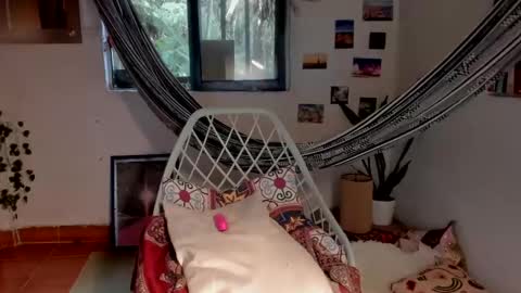 Snapshot of sassy_xyou chatting on 03.12.25 Ms. Oh   online show from 03.12.25