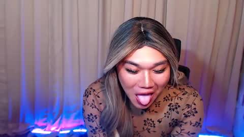 Snapshot of sassyffyra69 chatting on 03.11.25 MARIO LABO online show from 03.11.25