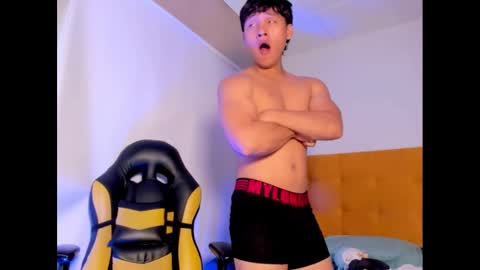 Snapshot of sasuke_uchiha12 chatting on 02.01.25 Evans Williams online show from 02.01.25