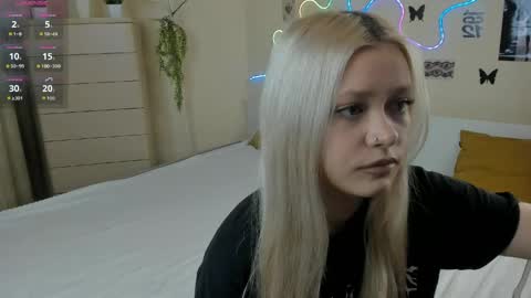 Snapshot of satinpresence chatting on 05.04.26 satinpresence online show from 05.04.26