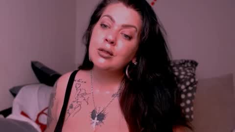 Snapshot of satisfymypussy chatting on 02.23.25 Alina online show from 02.23.25