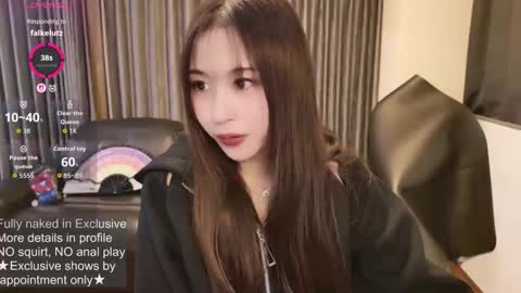 Snapshot of satomi_japan chatting on 09.18.25 CEO Satomi -Japan- online show from 09.18.25