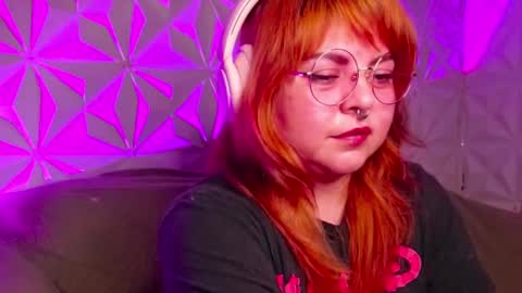 Gina George online show from 09.18.25