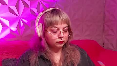 Gina George online show from 11.27.25