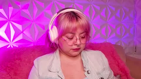 Gina George online show from 02.24.26