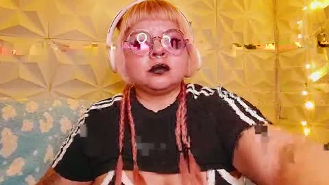 Gina George online show from 05.13.26