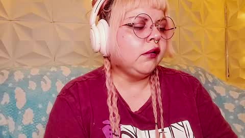 Gina George online show from 05.16.26