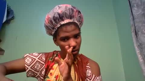 Snapshot of sauce_pety chatting on 06.14.26 pety online show from 06.14.26