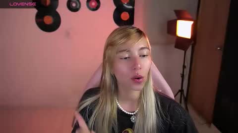 I AM JENN  online show from 03.22.26