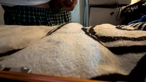 Snapshot of saucy_latino chatting on 11.16.25 ElVergone online show from 11.16.25