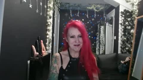 SaucySky online show from 02.01.25