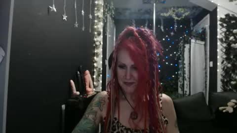 SaucySky online show from 03.04.25