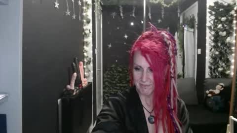 SaucySky online show from 09.08.25