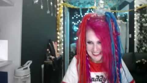 SaucySky online show from 10.30.25