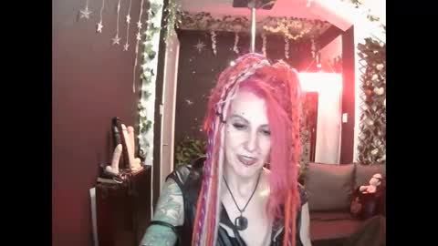 SaucySky online show from 01.17.26