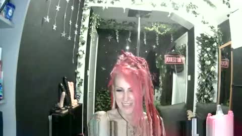 Snapshot of saucysky chatting on 06.03.26 SaucySky online show from 06.03.26