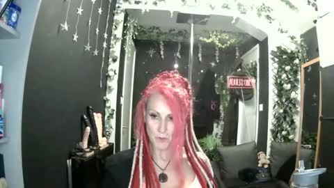 Snapshot of saucysky chatting on 06.04.26 SaucySky online show from 06.04.26