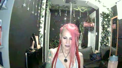 Snapshot of saucysky chatting on 06.15.26 SaucySky online show from 06.15.26