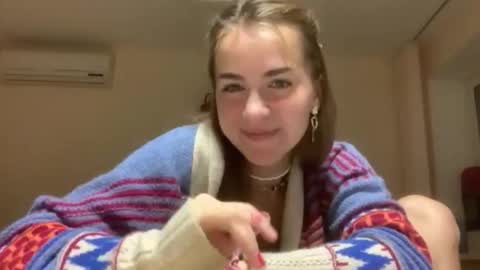 Snapshot of saundrayeeloy chatting on 09.12.25 Martha online show from 09.12.25