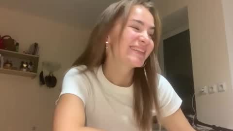 Snapshot of saundrayeeloy chatting on 09.20.25 Martha online show from 09.20.25