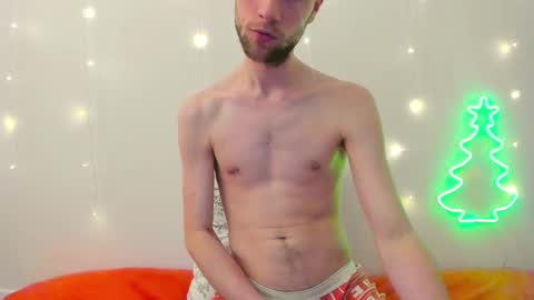 Snapshot of savak_hottie chatting on 01.28.25 Savak Laakem online show from 01.28.25