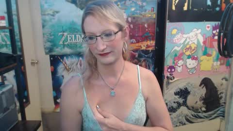 Snapshot of savanah_banana chatting on 10.22.25 Savanah online show from 10.22.25