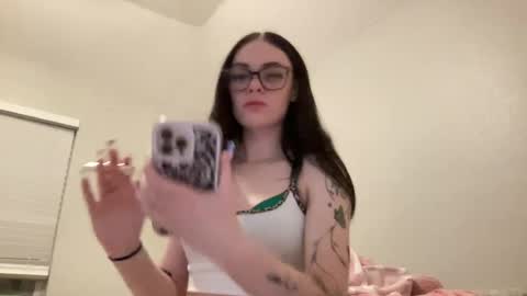 Snapshot of savannahgracewaters chatting on 07.29.26 Savannah Waters online show from 07.29.26