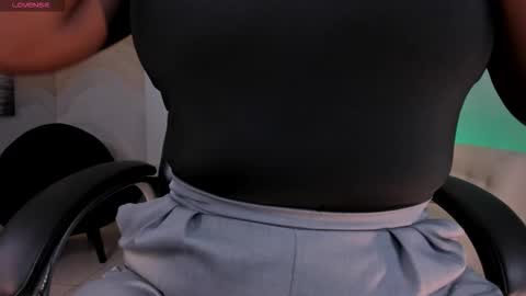 S a v a n n a h  online show from 09.30.25