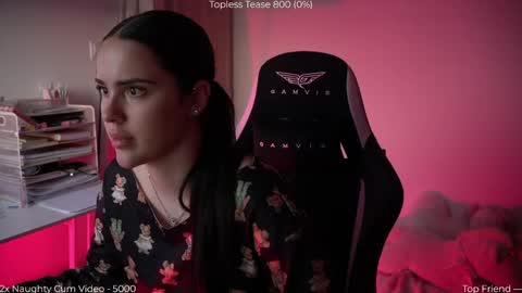 Naomi online show from 04.15.26