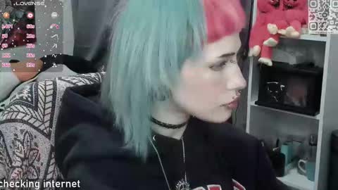 pronoun she. name Mary. age 21. online show from 02.18.26