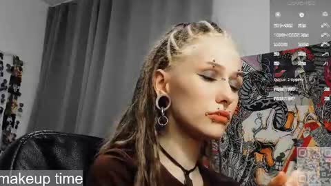 Snapshot of say_mary chatting on 07.13.26 pronoun she. name Mary. age 21. online show from 07.13.26