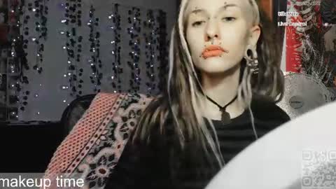 Snapshot of say_mary chatting on 07.14.26 pronoun she. name Mary. age 21. online show from 07.14.26