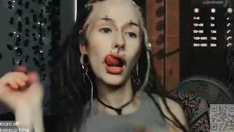 Snapshot of say_mary chatting on 07.17.26 pronoun she. name Mary. age 21. online show from 07.17.26