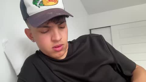 Snapshot of sbouchikh03 chatting on 01.14.26 sbouchikh03 online show from 01.14.26