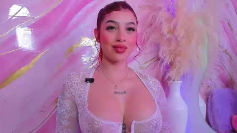 Snapshot of scarleett_jones chatting on 02.18.26 scarleett jones online show from 02.18.26