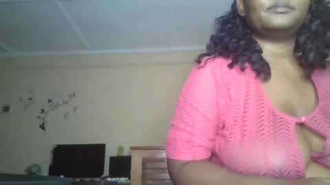 scarlet_25142359 online show from 10.04.25