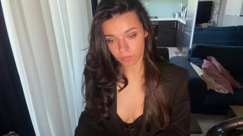 Snapshot of scarlet_daisy_ chatting on 05.05.26 Sophie online show from 05.05.26