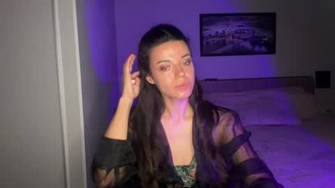 Snapshot of scarlet_daisy_ chatting on 07.17.26 Sophie online show from 07.17.26