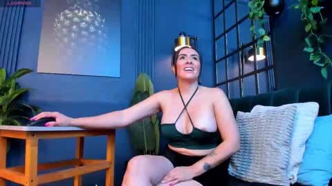 Scarlet Edwars online show from 03.16.26