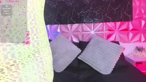 Scarlet  online show from 02.12.26