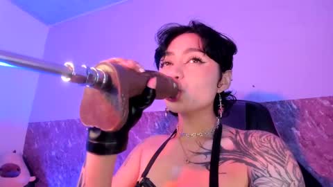 scarlet_gold online show from 02.10.25