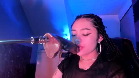 scarlet_gold online show from 02.24.25