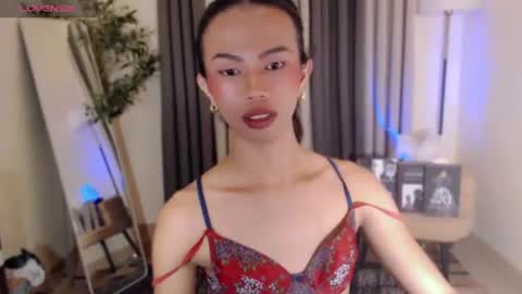 Snapshot of scarlet_kisses chatting on 06.18.26 Scarlet online show from 06.18.26