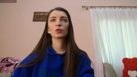 Snapshot of scarlet_rosse chatting on 04.27.26 Scarlet online show from 04.27.26