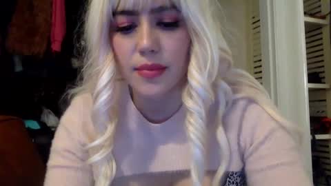 Snapshot of scarlet_whisper chatting on 12.06.24 scarlet whisper online show from 12.06.24