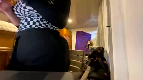 scarlet whisper online show from 03.30.26