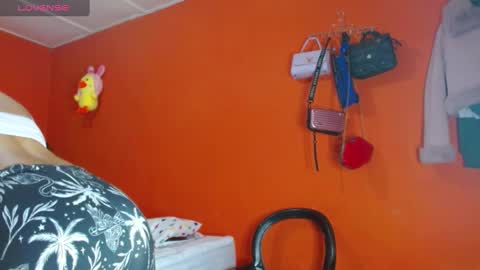 Snapshot of scarleth_dankworth chatting on 01.10.25 Scarleth online show from 01.10.25