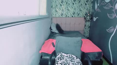 Snapshot of scarlethoot_ chatting on 01.15.25 S C A R L E T online show from 01.15.25