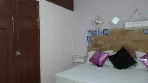 scarlet  online show from 10.08.25