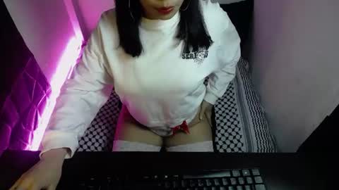 Snapshot of scarletqueen_bj chatting on 06.22.26 scarletqueen_bj online show from 06.22.26